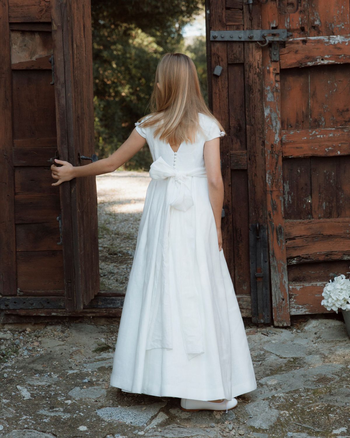 VESTIDO DE PLIEGUES EN LINO MANGA CORTA 4 FLORES